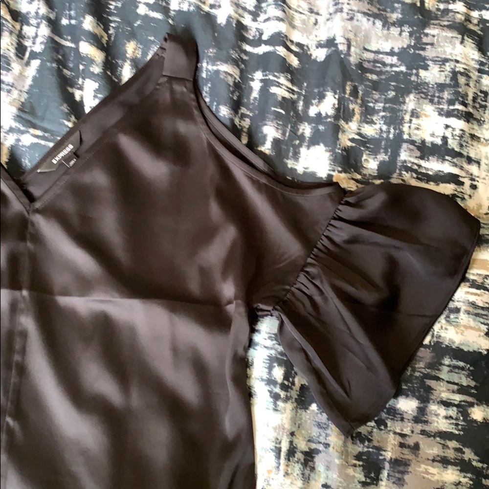 NWT Express cold shoulder v neck blouse